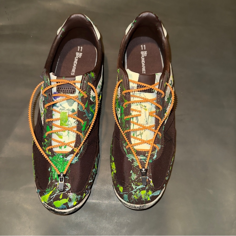 Colorful Camouflage Sneakers with Zipuplaces